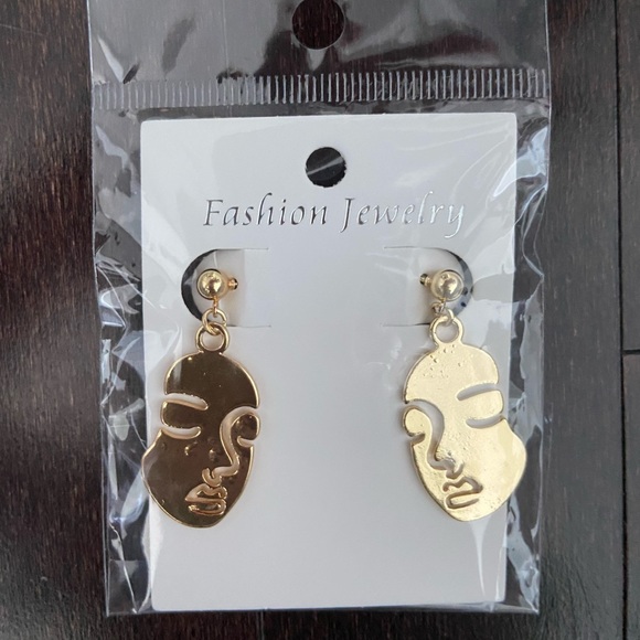 NEVER OPENED Gold Female Face Statement Earrings - Picture 1 of 2